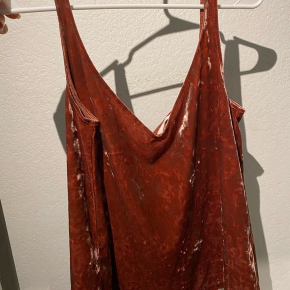 H&M velvet tank top size small! Perfect condition - Picture 3 of 3